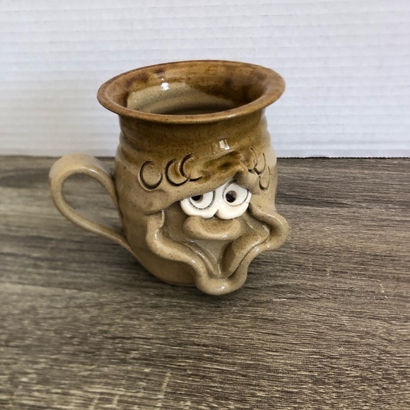 Vtg Pretty Ugly Pottery Wales Mug - Picture 1 of 9